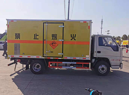 四川爆破器材运输车